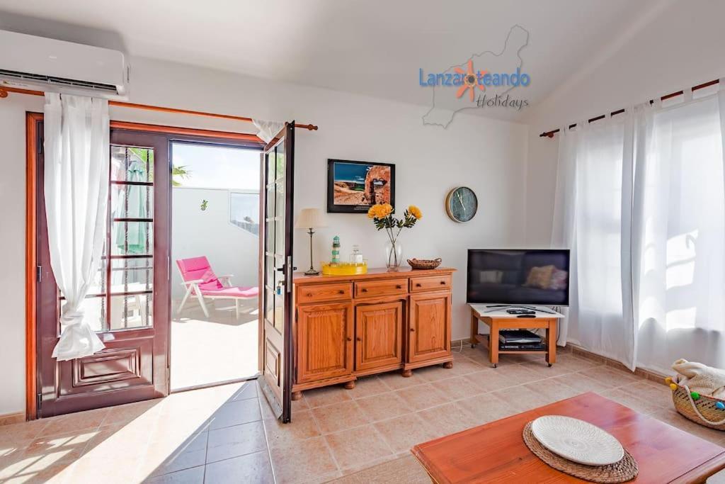 Casita El Faro En Playa Bastian Aircon In The Bedrooms Vv Costa Teguise Exterior foto